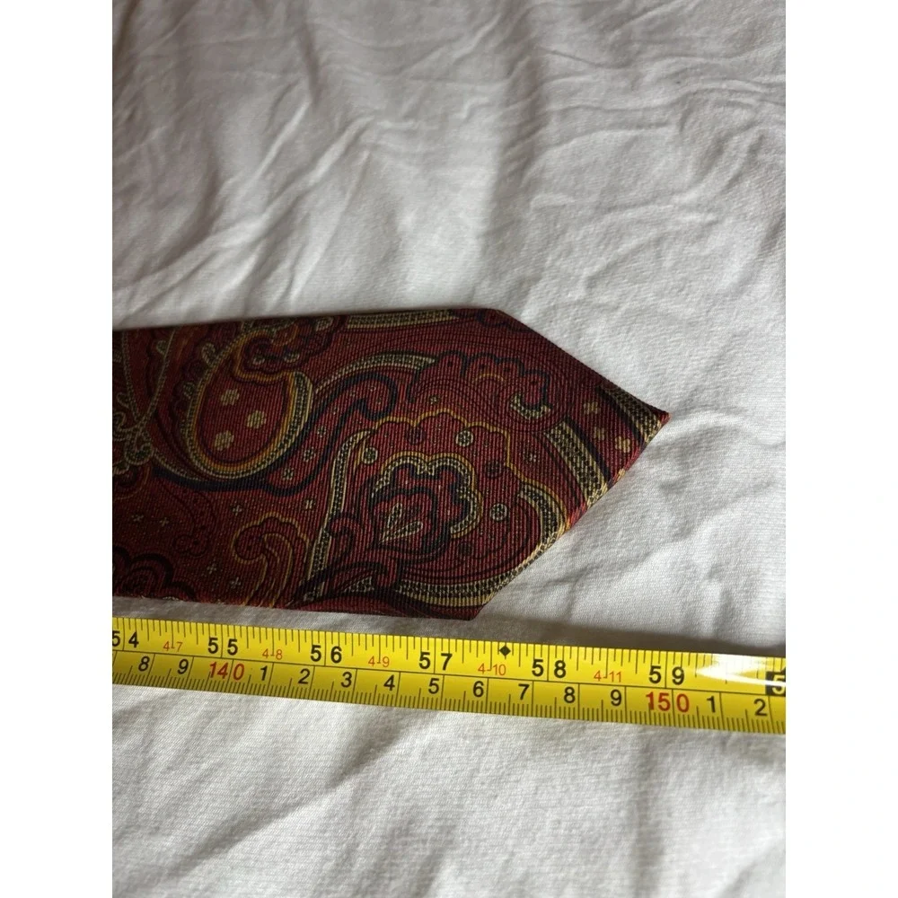 Brooks Brothers Makers Red Paisley Tie Pure Silk Printed‎ In Italy Made in USA